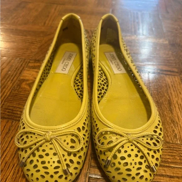 Jimmy Choo Yellow Laser-Cut Bow Ballet Flats - Picture 2 of 4